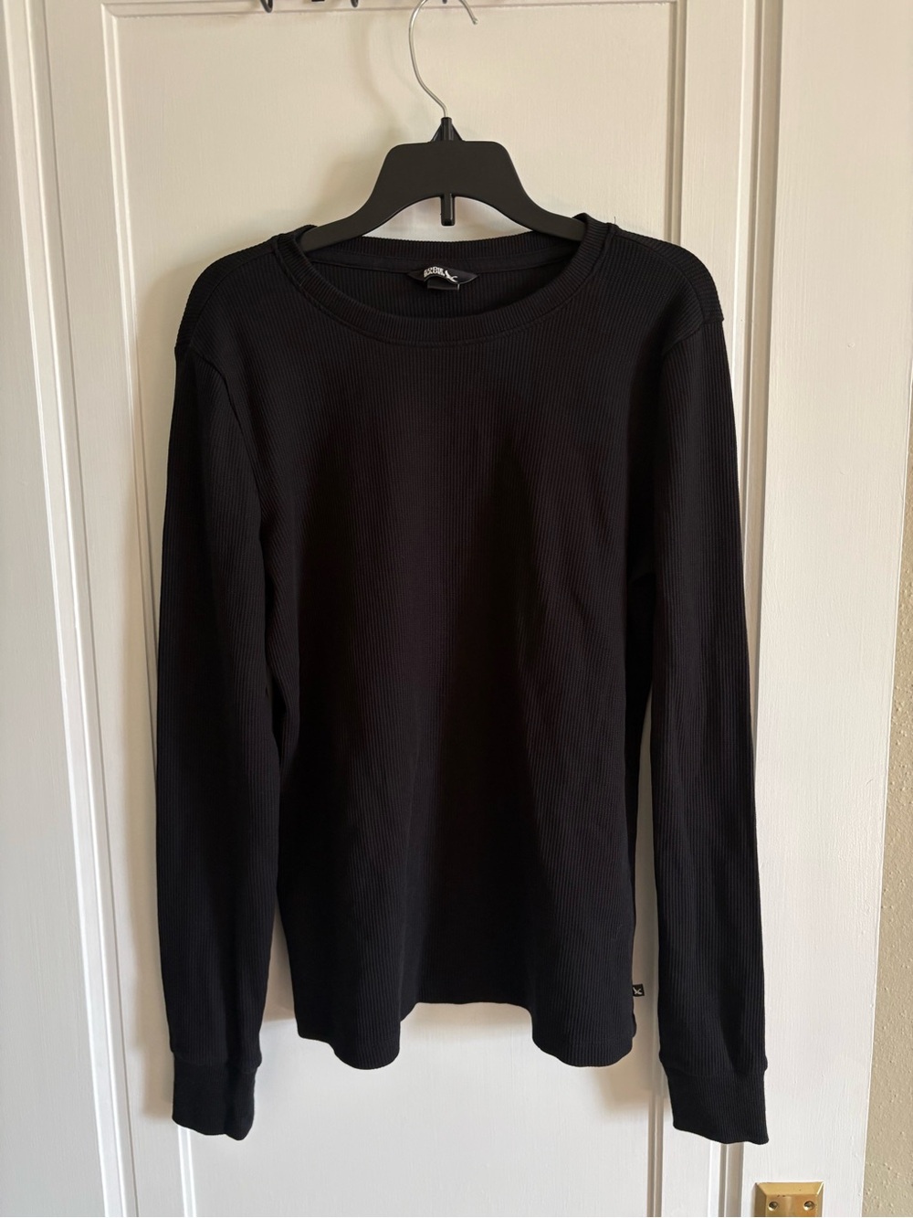 Eddie Bauer Black Long-Sleeve Thermal Crew